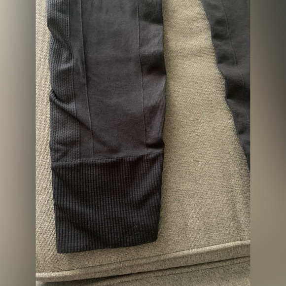 LuLuLemon cropped leggings - Picture 4 of 4